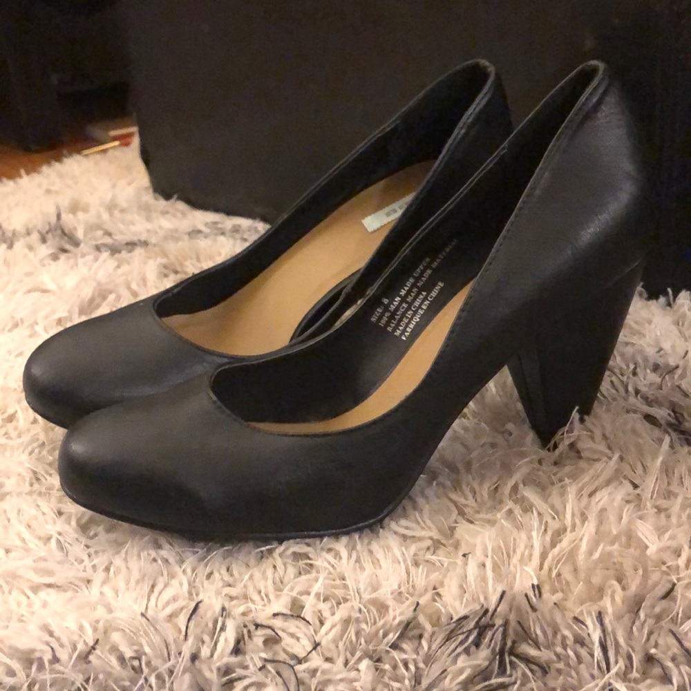 Kimchi blue black leather pumps block heel size 8